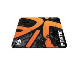 SteelSerie QcK + Fnatic Almohadilla von Gaming XXL