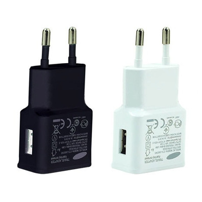 Universal USB AC Adaptor Schwarz